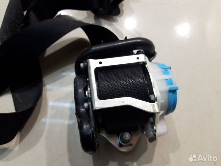 Ремень безопасности (передний, правый)