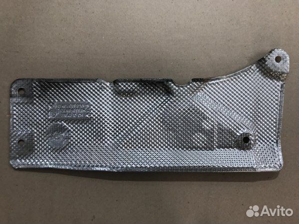 Теплоизоляционный экран передний правый Bmw