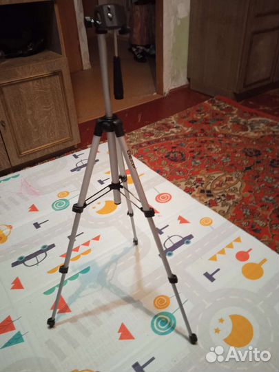 Штатив для фотоаппарата
