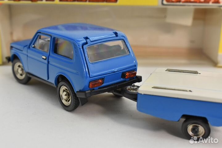 Нива ваз 2121 с прицепом Скиф модель 1:43 СССР