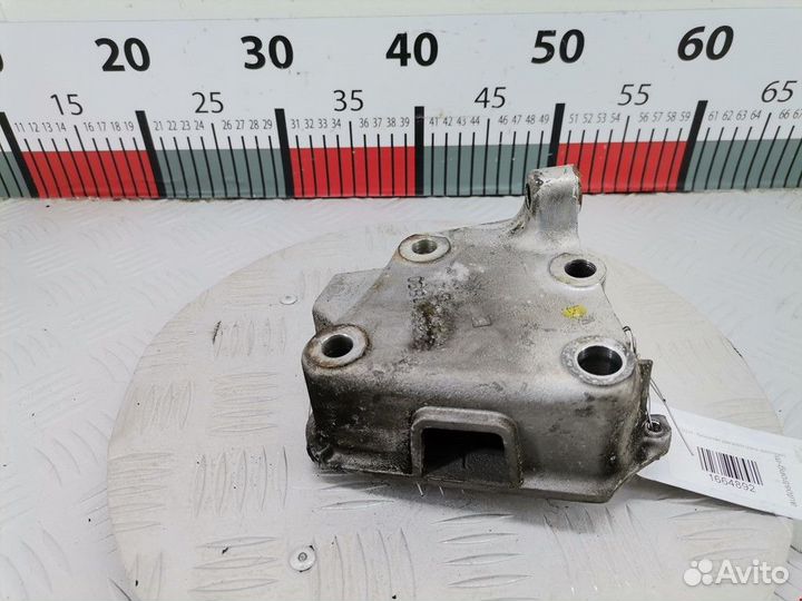 Кронштейн двигателя Citroen C3 Picasso 2000