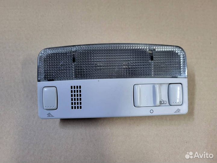 3B0947105C skoda octavia A5 плафон