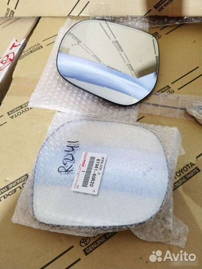 Зеркальный элемент Toyota Land Cruiser 200
