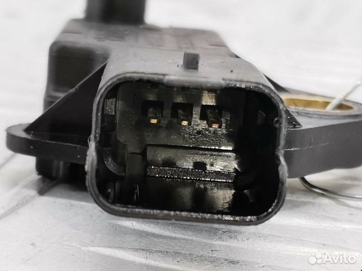 Датчик коленвала Ford C-Max 2004 1231925