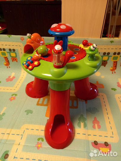 Развивающий музыкальный столик
