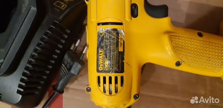 Аккумуляторная дрель шуруповерт Dewalt DW 907