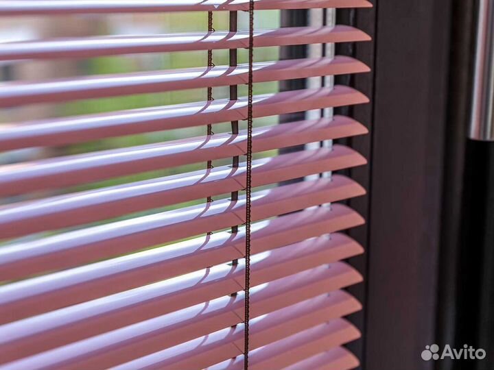 Жалюзи горизонтальные с установкой