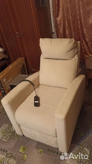 Кресло с электрореклайнером
