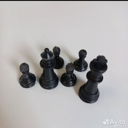 Шахматы магнитные и пластиковые россыпью