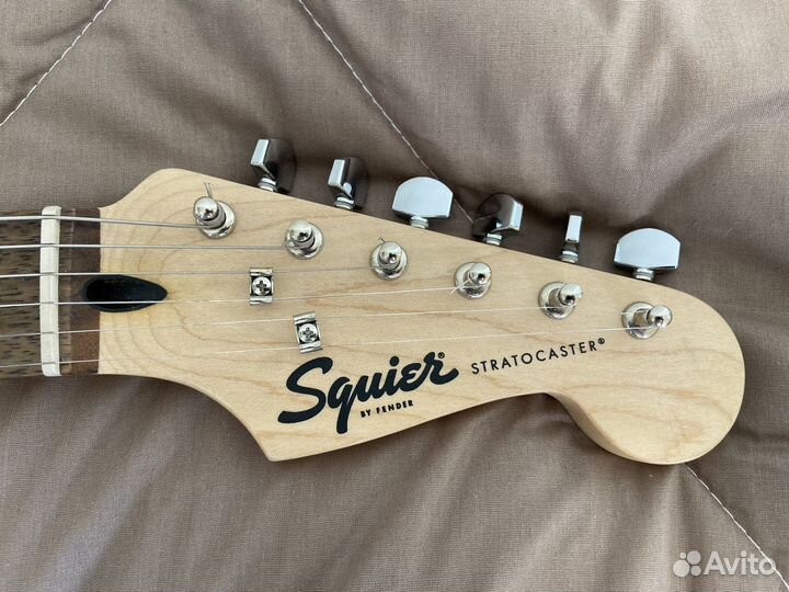 Гитара Fender Squier Stratocaster