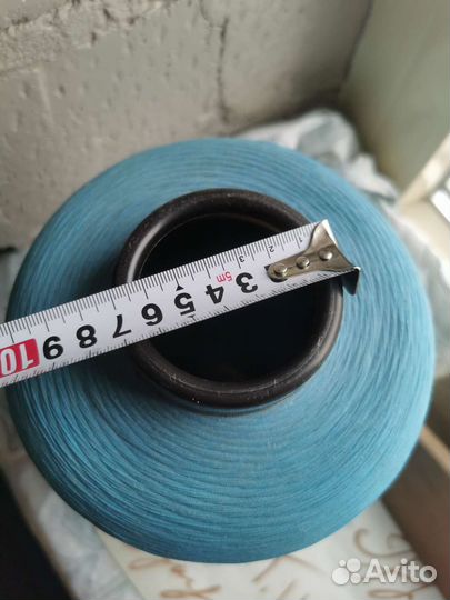 Ваза, моток ниток