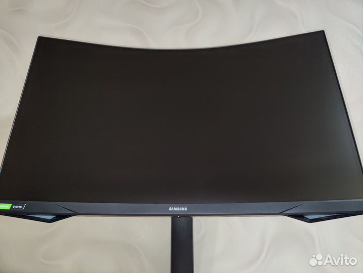 Samsung Odyssey G7 27