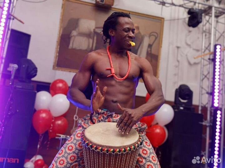 Исполнение хитов песен русской эстрады на праздник