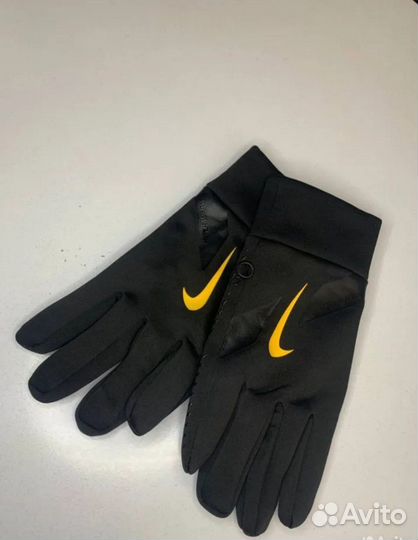 Перчатки Nike
