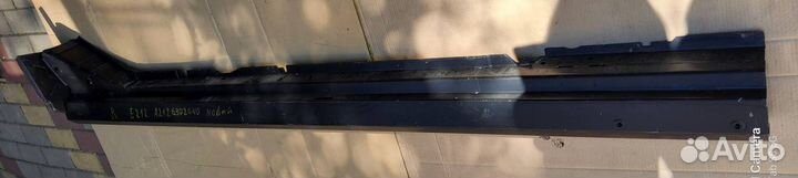 Кронштейн внутренней накладки порога Mercedes E-class