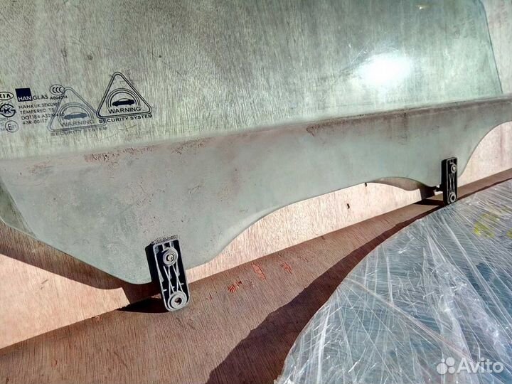 Kia Opirus c 2003г. - Стекло переднее правое Б/У