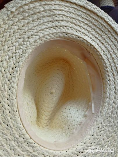 Соломенная шляпа федора