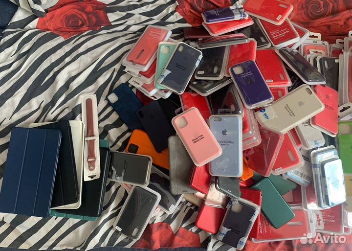 Чехлы на телефоны, эпл вотч и айпад