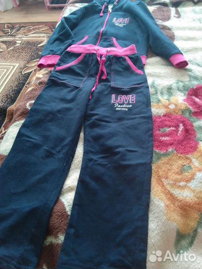 Спортивный костюм на худенькую девочку.7-8лет