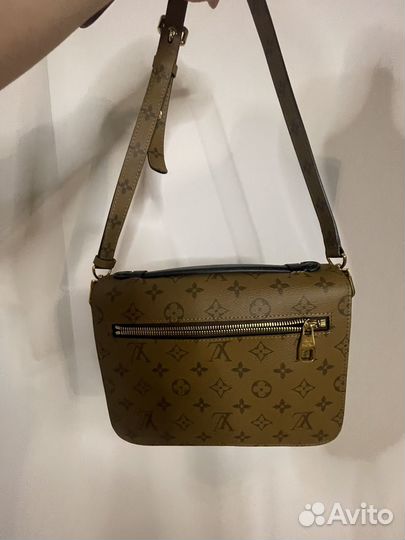 Сумка Louis Vuitton pochette metis