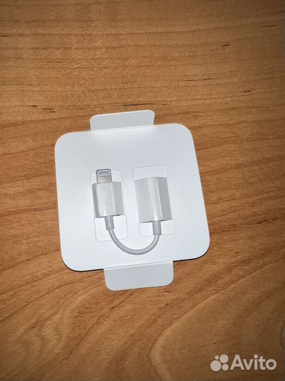 Адаптер Эпл Apple Lightning to Headphone Jack