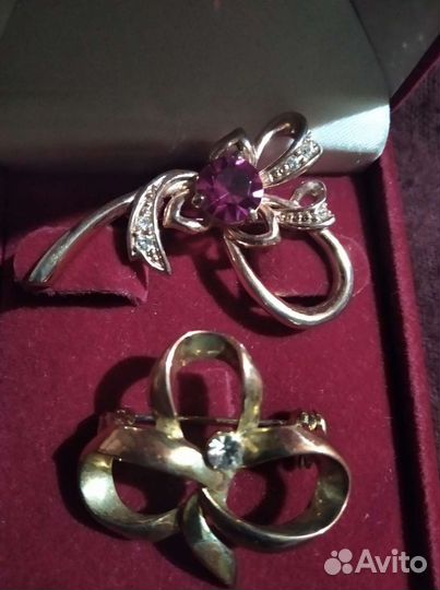 Брошь Винтаж Чехия. (Брошки)