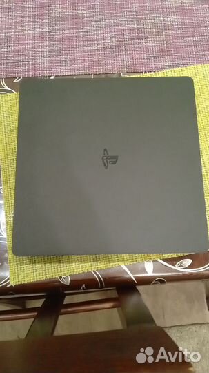 Игровая приставка ps4