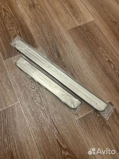 Накладки на пороги Мазда CX-7