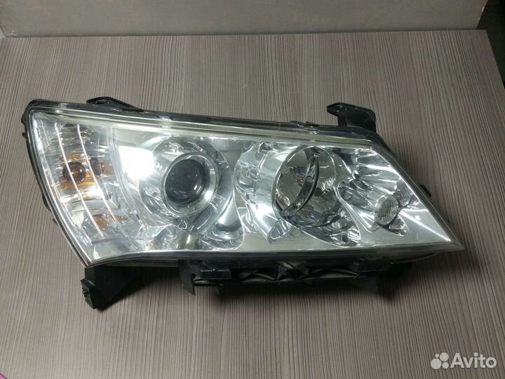 Фара правая Emgrand EC7 оригинал