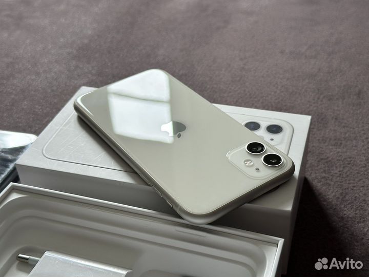 iPhone 11 64gb идеал