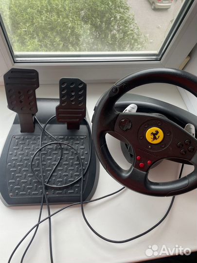 Игровой руль с педалями thrustmaster