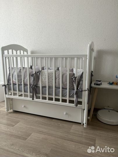Детская кроватка