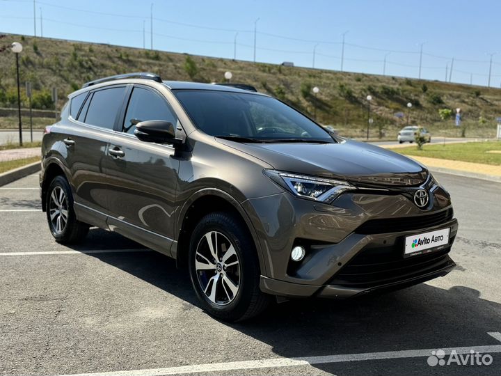 Toyota RAV4 2.2 AT, 2017, 62 000 км