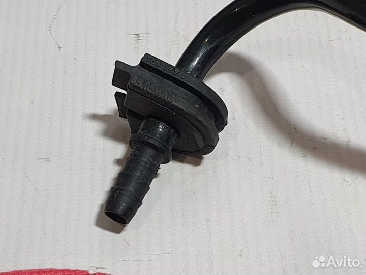 Патрубок BMW 328i E46 M52 B28 1998