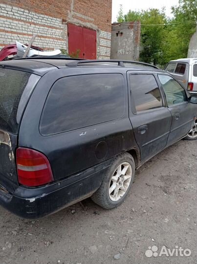 Ford Mondeo 1.6 МТ, 1997, битый, 30 000 км