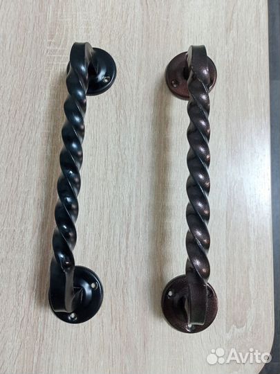 Дверные ручки