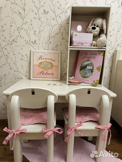Детский столик и стульчики + мебель для детской
