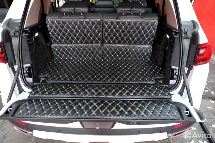 Коврики в багажник BMW X7 2021