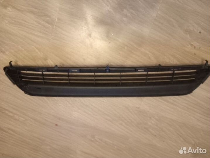 Решетка радиатора бампера Toyota Highlander