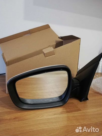 Зеркало левое Hyundai Solaris