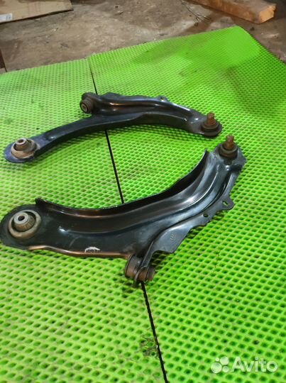 Рычаг подвески передний Renault Megane 2