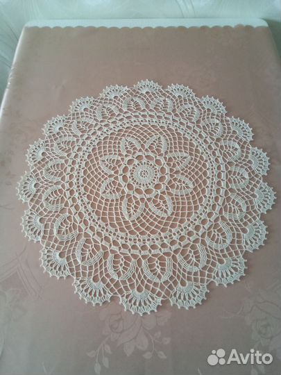 Салфетки вязаные интерьерные