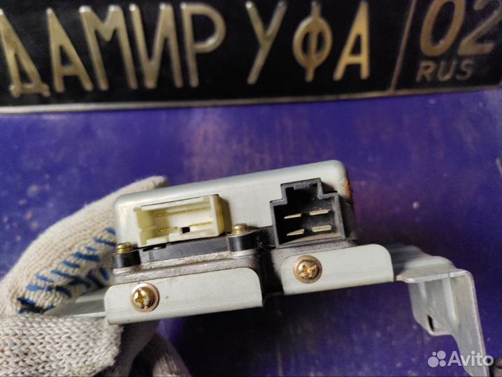 Блок управления рулевой рейкой Nissan March K11