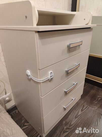 Пеленальный столик-комод