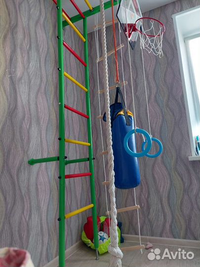 Шведская стенка с грушей,баскетбольным кольцом