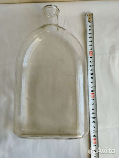 Старинная бутылка