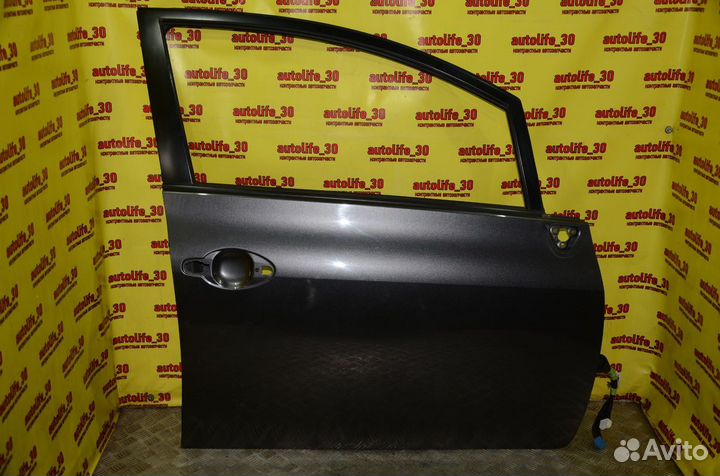 Дверь передняя правая Toyota Auris