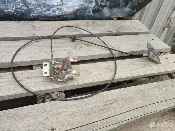 Сузуки Балено замок тросик капота