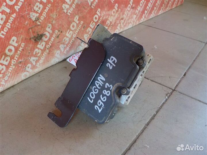 Блок абс Renault Logan L8MV K7M812 2018