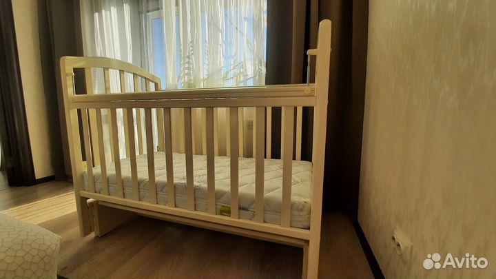 Детская кроватка